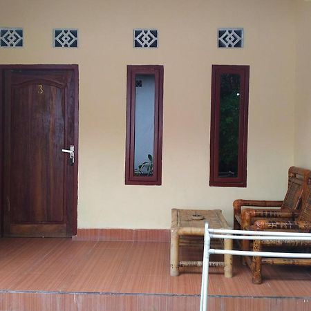Kuta Garden Homestay Exteriör bild