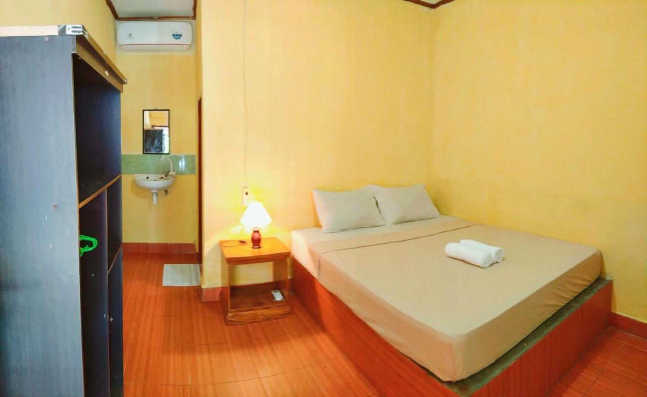 Kuta Garden Homestay Exteriör bild